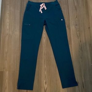 Figs Caribbean Blue skinny scrub pants